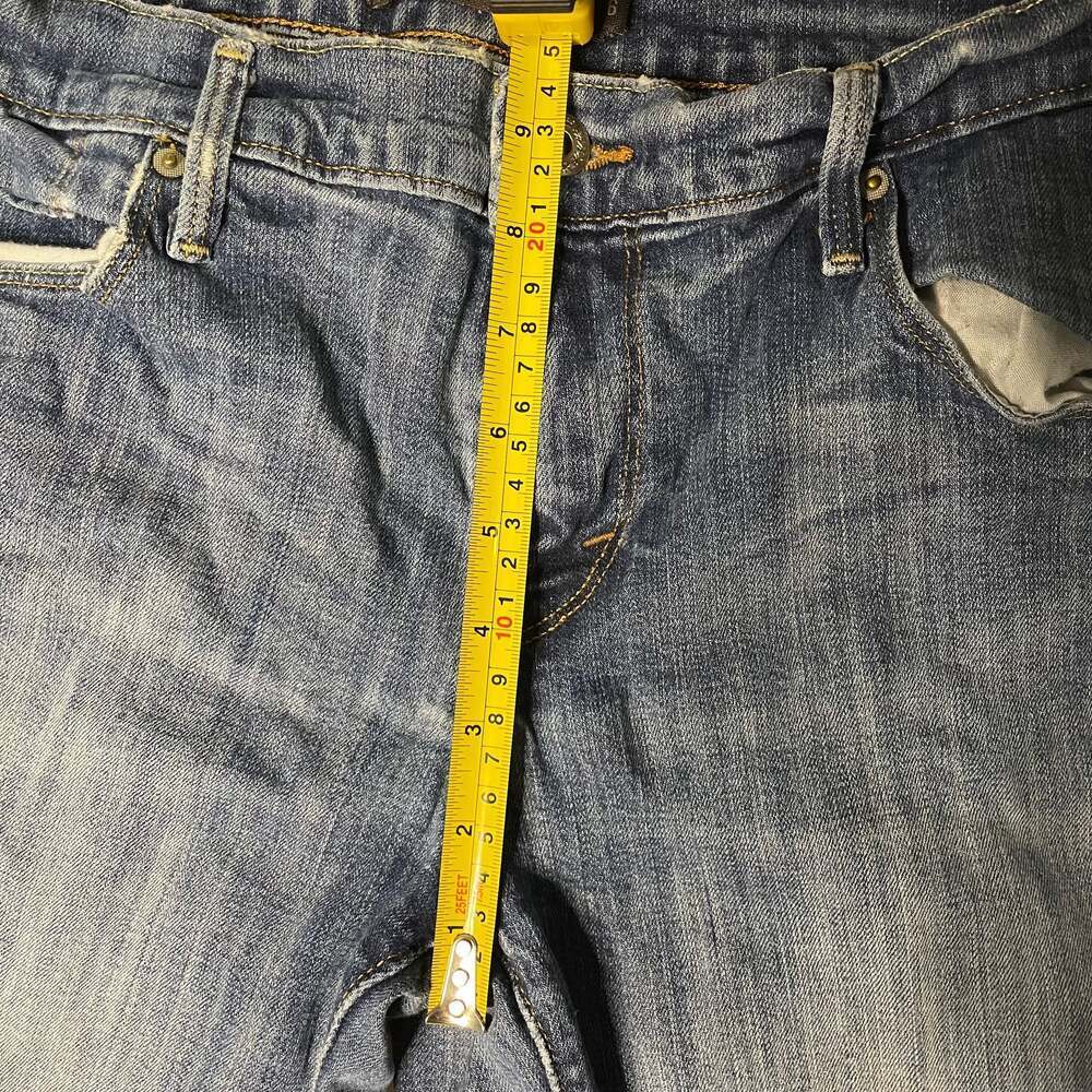 Levi’s 515 Straight Leg Jeans Women’s Size 6 Distressed Denim - Picture 4 of 9